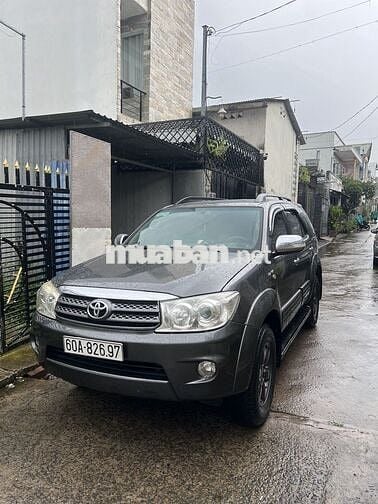 Toyota Fortuner 2009 2.7V - 170000 km