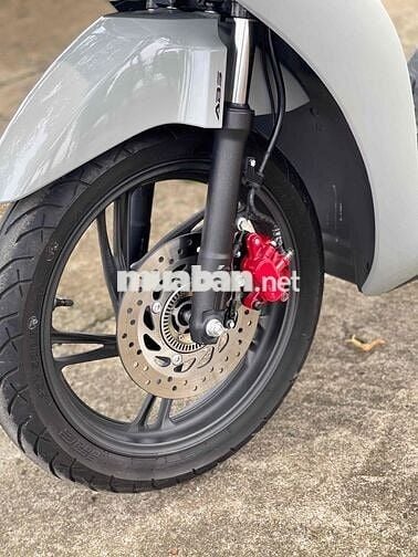 SH160abs-2024 xám siêu lướt