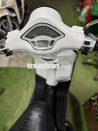 Vespa Trắng Ngọc Trinh / Zin Đẹp Bs65 Cccd Chủ