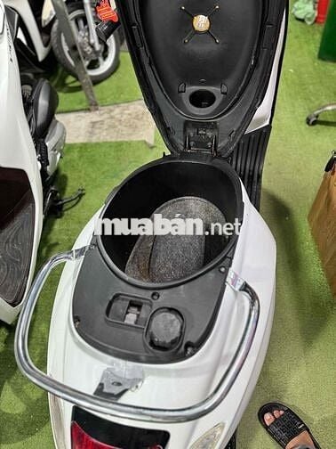 Vespa Trắng Ngọc Trinh / Zin Đẹp Bs65 Cccd Chủ
