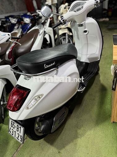 Vespa Trắng Ngọc Trinh / Zin Đẹp Bs65 Cccd Chủ