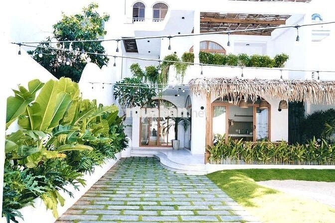 CHO THUÊ VILLA SÂN VƯỜN RỘNG PHÍA BẮC NHA TRANG