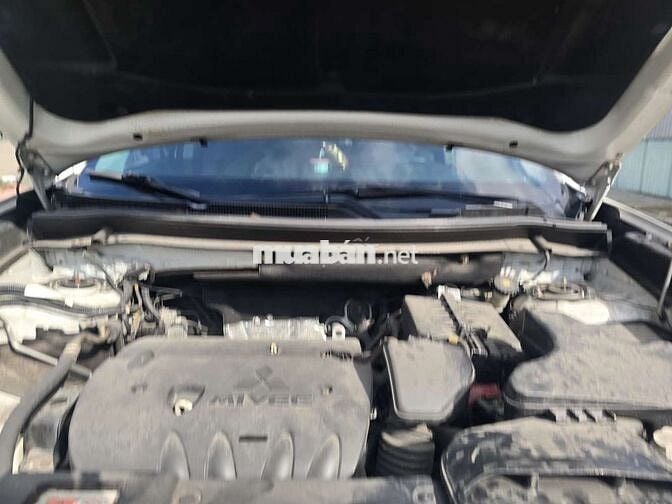 OUTLANDER 2.0 PREMIUM 2019 71000KM BẢO HÀNH 1NAM