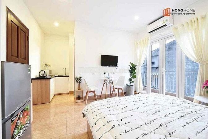 Cho thuê căn hộ dịch vụ cao cấp , full nội thất ban công cực bèo