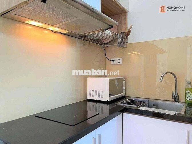 Cho thuê căn hộ dịch vụ cao cấp , full nội thất ban công cực bèo