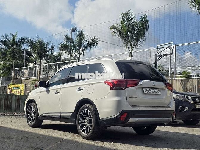 OUTLANDER 2.0 PREMIUM 2019 71000KM BẢO HÀNH 1NAM