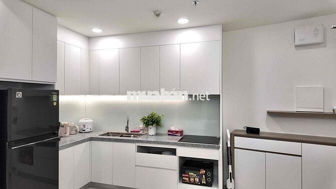 Căn Góc - 3 Mặt View - Cho Thuê 14Tr - Free PQL + Internet