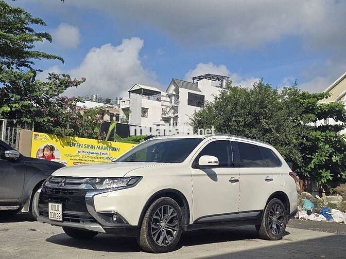 OUTLANDER 2.0 PREMIUM 2019 71000KM BẢO HÀNH 1NAM