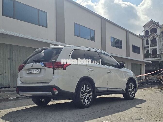 OUTLANDER 2.0 PREMIUM 2019 71000KM BẢO HÀNH 1NAM