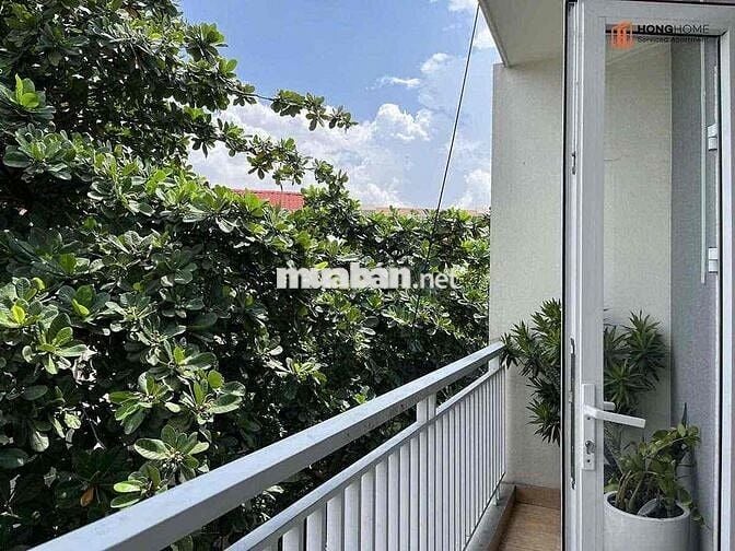 Cho thuê căn hộ dịch vụ cao cấp , full nội thất ban công cực bèo