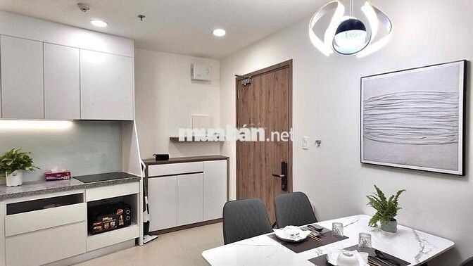 Căn Góc - 3 Mặt View - Cho Thuê 14Tr - Free PQL + Internet