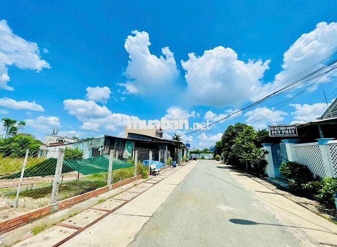 Đất mặt tiền kinh doanh 10m ngay chợ Việt Kiều, Củ Chi. DT (10x42)