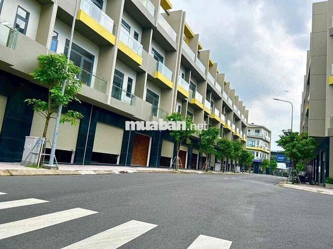 BÁN NHÀ PHỐ 4 TẦNG NGAY ĐƯỜNG THỐNG NHẤT - LÀNG ĐẠI HỌC