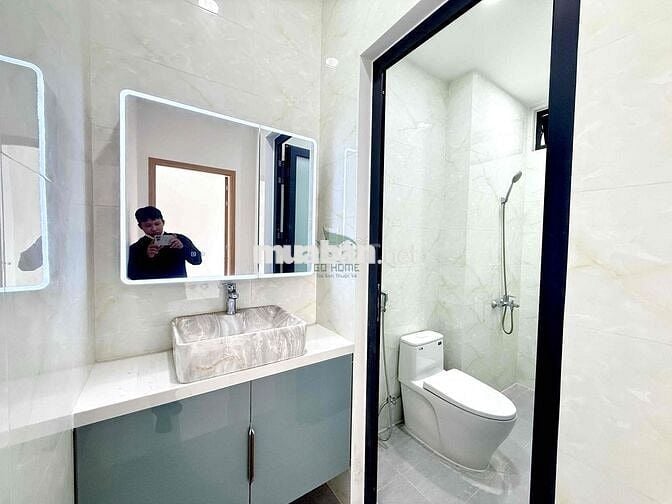 CHO THUÊ MẶT BẰNG KINH DOANH 3 TẦNG CÓ THANG MÁY KV PHƯỚC LONG 25TRIỆU