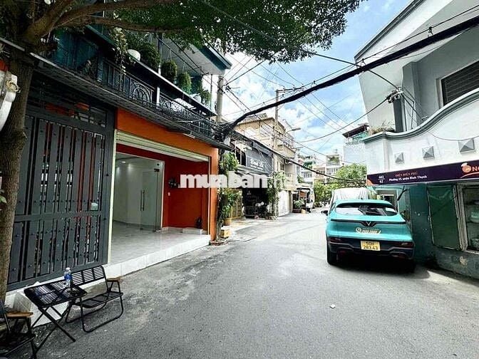 MB TRỐNG SUỐT GIÁ HỜI -KD ĐA NGÀNH - LỐI ĐI RIÊNG XE QUA LẠI ĐÔNG ĐÚC