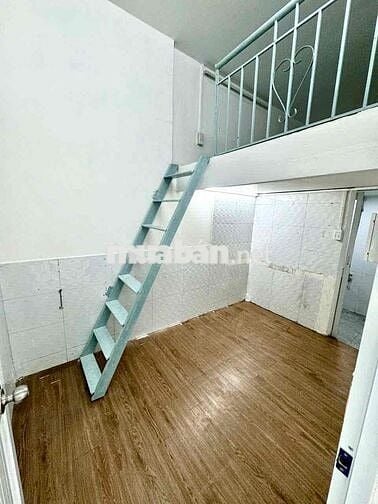 MB TRỐNG SUỐT GIÁ HỜI -KD ĐA NGÀNH - LỐI ĐI RIÊNG XE QUA LẠI ĐÔNG ĐÚC