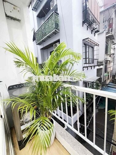 Bán CCMN Nguyễn Trãi gần Đh Hà Nôin - Thoáng Đẹp Ban Công Mặt Ngõ Ô To