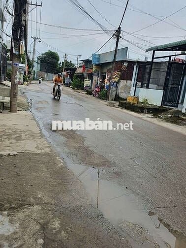 Nhà Xưởng Mặt Tiền 5x40 Trống Suốt Kinh Doanh