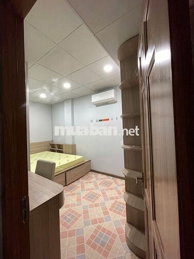 nhÀ NC 2PN Bến Vân Đồn gần Khánh Hội cầu Camettle đh Ng Tất Thành q4