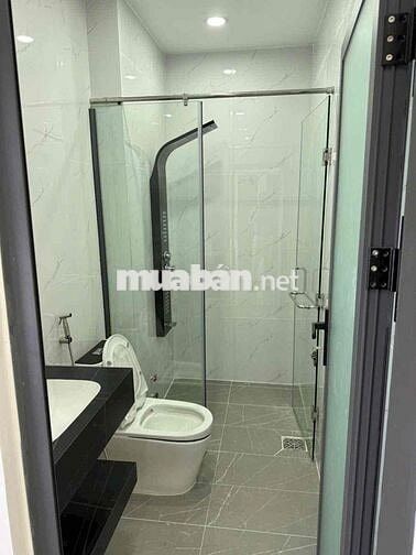 nhà mặt tiền 5 tầng , có thang máy , kinh doanh mọi nghành nghề