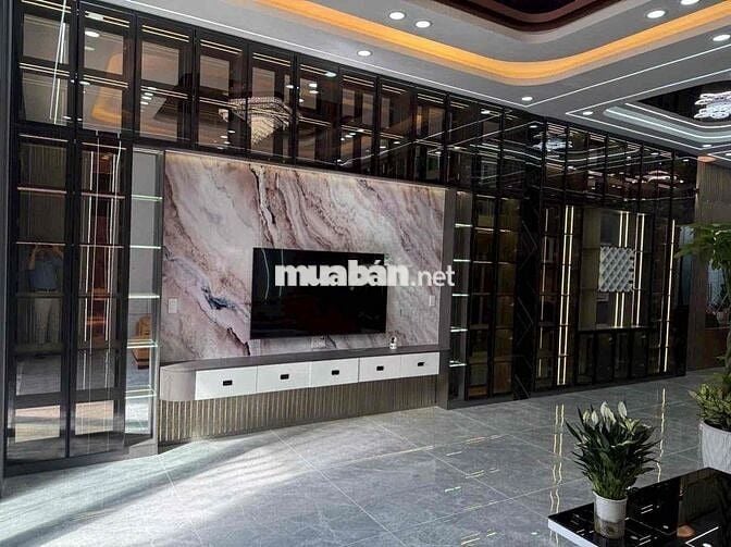 nhà mặt tiền 5 tầng , có thang máy , kinh doanh mọi nghành nghề