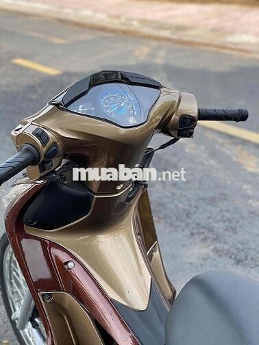 đưa trước 10 củ nhận xe