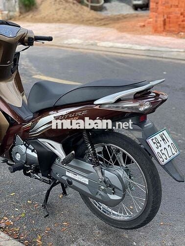 đưa trước 10 củ nhận xe