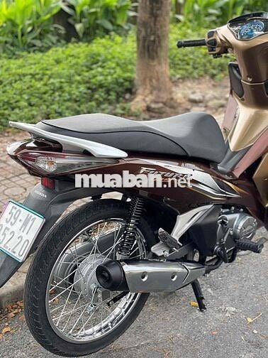 đưa trước 10 củ nhận xe