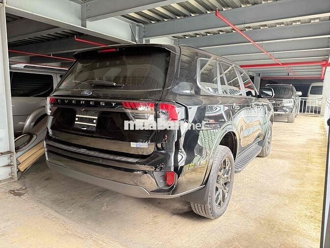 Everest Sport 2025 chưa hết rodai