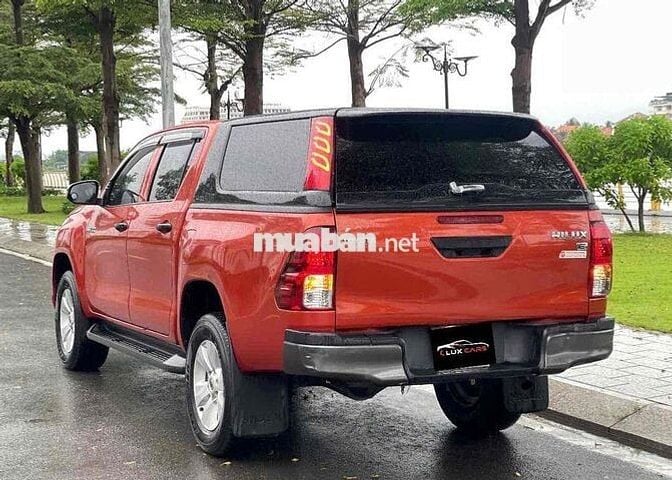 Hilux 2.4E số tự động 1 cầu 2018
