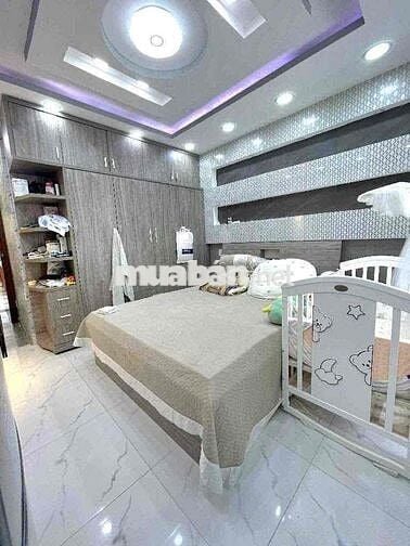 Nhà đẹp 4 tầng sát mặt tiền(4m x 28m) đường số 3 - q11