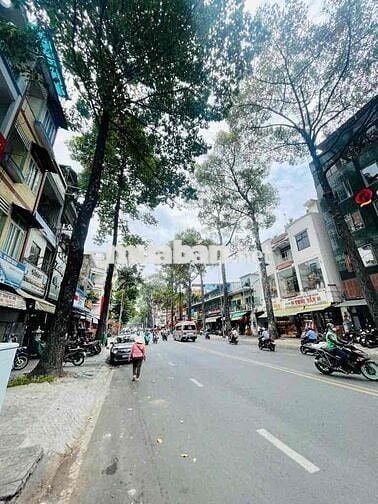 Nhà mặt tiền 3 lầu kd Nguyễn Chí Thanh -q11 ( 4,5m x 17m)