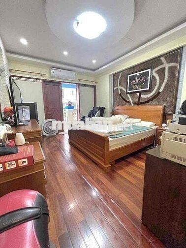 Nhà đẹp 4 tầng sát mặt tiền(4m x 28m) đường số 3 - q11