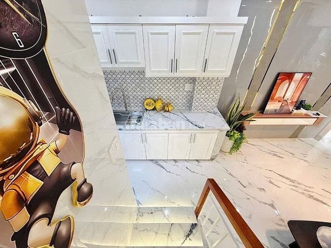 Cần tiền bán gấp nhà Nguyễn Thị Minh Khai. Phường 5.Quận 3. Giá 3 tỷ9 