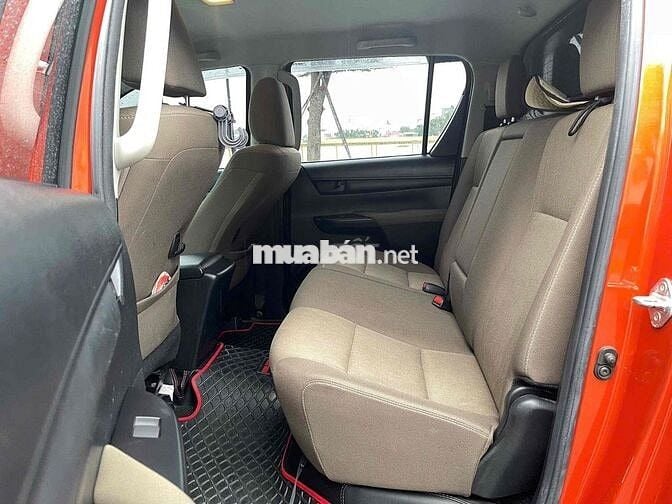 Hilux 2.4E số tự động 1 cầu 2018