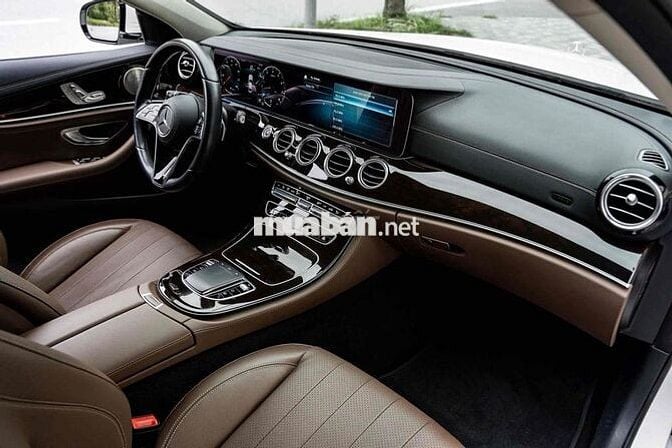 Mercedes E200 Exclusive 2022 V1 Trắng Nâu 30.000km