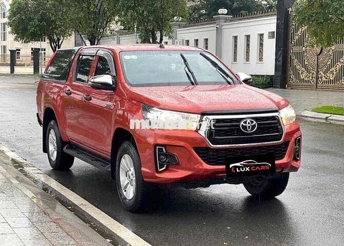 Hilux 2.4E số tự động 1 cầu 2018