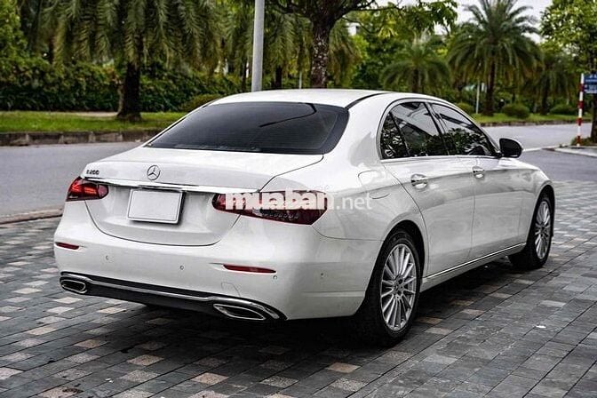 Mercedes E200 Exclusive 2022 V1 Trắng Nâu 30.000km