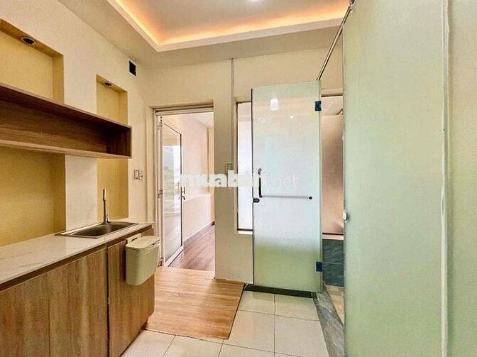 CHDV FULL NỘI THẤT-BAN CÔNG/CỬA SỔ SIÊU THOÁNG GẦN PARC MALL