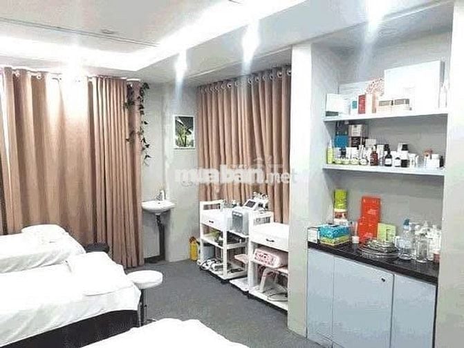Cho thuê nhà mặt tiền 132 m2 tại quận 10 Nguyễn Thượng Hiền