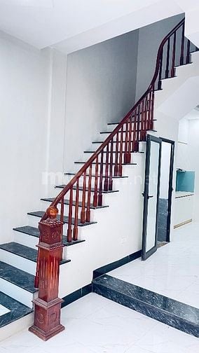 Bán nhà 37 m2 , sử dụng 40m2 x 4 tầng 