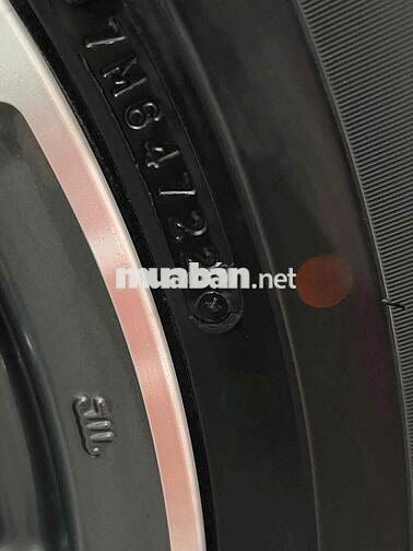 TRITON MT 2 CAU XE MOI CHAY 38 NGHIN CAY