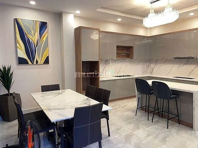 Đi nước ngoài cho thuê rẻ Biet Thự MT Hoa Đào 8x18m, 5 tầng