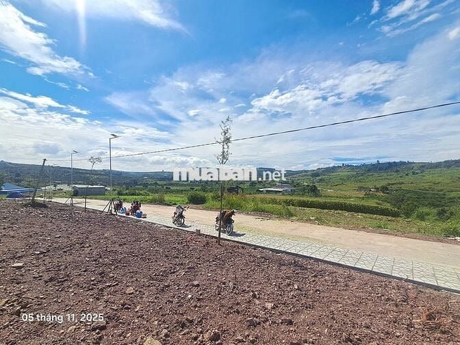 Đất nghĩ dưỡng 1000m2 sổ sẵn thổ cư giá chỉ 630 triệu ven Đà Lạt