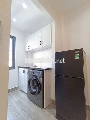 Căn Hộ ban công Full nội thất ngay Cống Quỳnh Bùi Viện  mới Q1