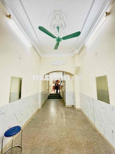 Mặt ngõ kinh doanh Núi Trúc - 38m2-10m ra phố -Ngõ thông, Chỉ 9,2 Tỷ