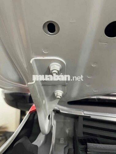 TRITON MT 2 CAU XE MOI CHAY 38 NGHIN CAY