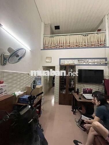 BÁN NHÀ PHAN VĂN HỚN,VỊ TRÍ ĐẸP, TÂN THỚI NHẤT Q 12 HẺM XE HƠI, GIÁ RẺ