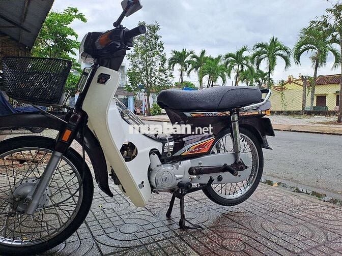 Dổi xe mới cần bán lại dream sanda bos