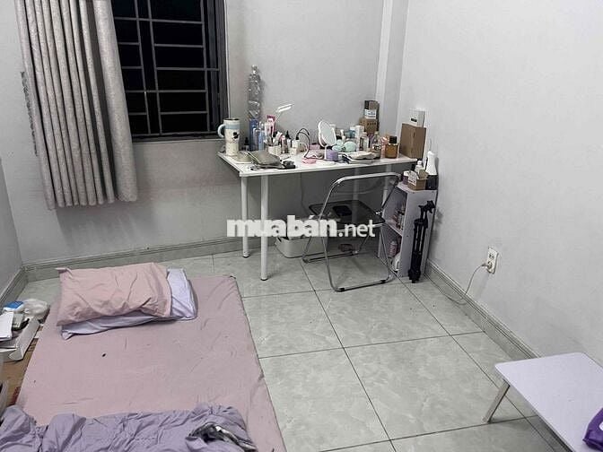 Cho nữ thuê phòng trong nhà nc bao điện nước gần KTX khu B, UEL,...